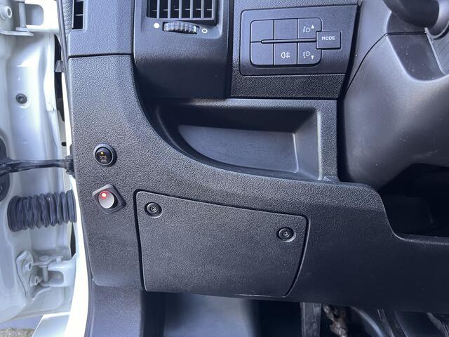 Citroen JUMPER 35 2.2 HDI L3 3 Zijdenkipper Kieper Trekhaak 2500 kg trekgewicht 7-Persoons Telefoonverbinding 1e eigenaar open laadbak Pick-up P-up Euro 5 Kipper