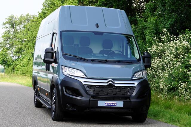 Citroen JUMPER 2.2 BlueHDi 165 L4H2 Zwaar 3.5t Nieuw |Camera |Cruise |Carplay |Airco |Parkeersensoren |Dode-hoek detectie |Extra hoog en lang |Mooie camperbasis |BPM Voordeel |165 pk |Thunder grijs