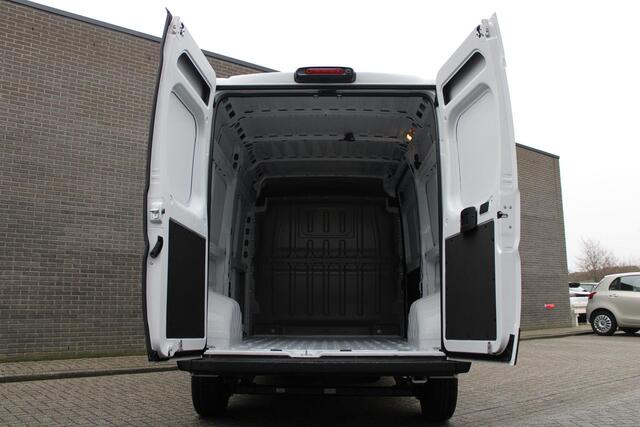 Citroen JUMPER 2.2 BlueHDi 140 S&S L2H2 3.5t Automaat uit voorraad leverbaar! Navigatie, Camera, Parkeersensoren, verzwaarde veren,