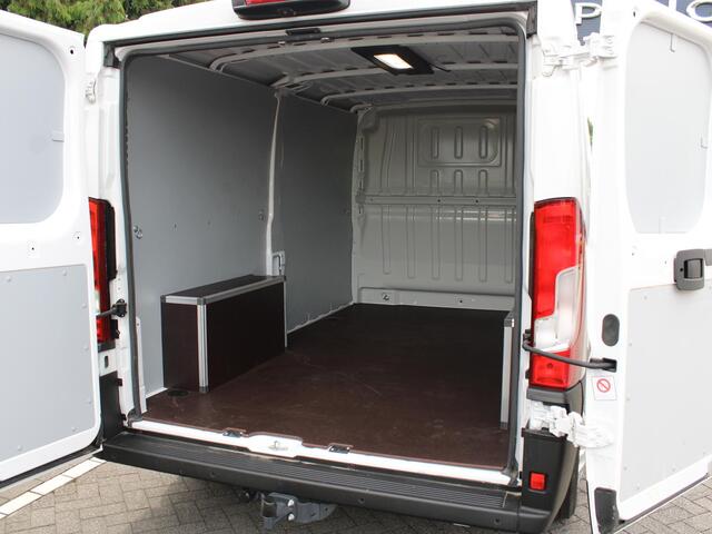 Citroen JUMPER 2.2 BlueHDi 120PK S&S L2H1 3.0t Trekhaak, Navigatie, Achteruitrijcamera, Cruise Control, Airco, Dodehoek Detectie