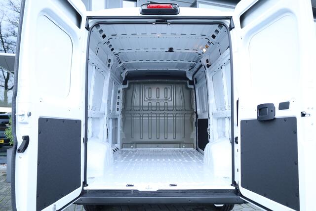 Citroen JUMPER 2.2 BlueHDi 140pk L2H2 3.5t | Automaat | ZWART | Navi | Camera | Adapt.Cruise | Apple Carplay | Smart Key