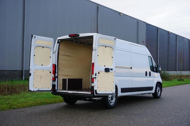 Citroen JUMPER 2.2 BlueHDi 140 L3H2 3.5t Automaat |Topstaat |Camera |Cruise |Navi |Groot scherm |2e Airbag |Trekhaak |Betimmering |Parkeersensoren |1e eigenaar |3500 KG |BPM voordeel!