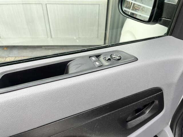 Citroen JUMPY 1.6 HDI Airco Cruise control Trekhaak 2000kg Schuifdeur Kastinrichting Telefoonvoorbereiding 1e eigenaar Euro 6 Parkeerhulp achter Bpm vrij!!