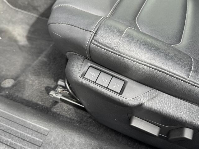 Citroen ë-C4 Shine Pack Business 50 kWh | Rijklaar geleverd, 12 maanden BOVAG garantie! |