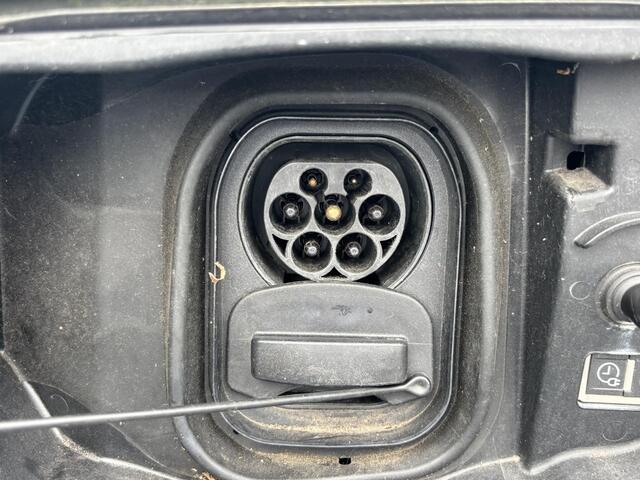 Citroen ë-C4 Shine 50 kWh VAN: 19.400,- VOOR: 17.770,- UW HERFSTVOORDEEL: 1.630,- EURO. | RIJKLAARPRIJS INCL. 12MND BOVAG