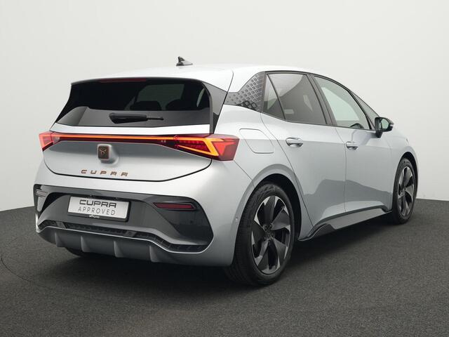 Cupra Born 82 kWh 231 pk Performance | Rondomzicht camera | Stuur-/stoelverwarming | Navigatie | Sportonderstel | 19 inch