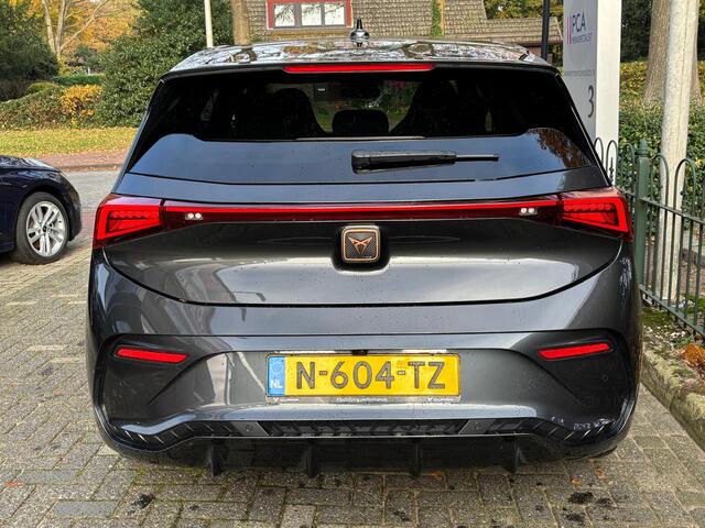 Cupra Born Adrenaline One 62 kWh Schuif-kanteldak/Alu wielen/Navi/Airco-Ecc/Adrenaline