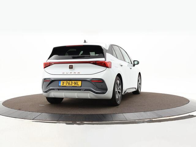 Cupra Born Business 62 kWh · Camera · Apple/Android Car Play · Navigatie · P-Sensoren · Stuurwiel Verwarming · 18'' Inch ·