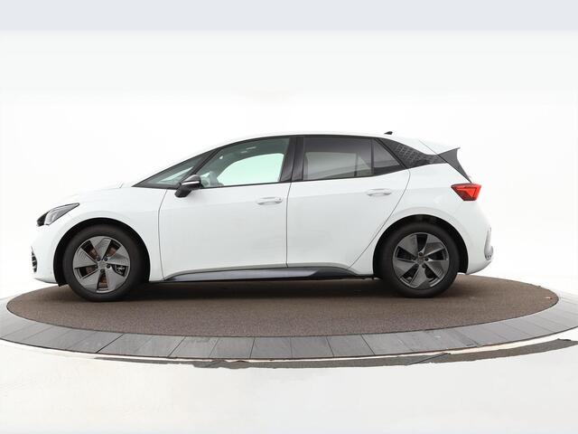 Cupra Born Business 62 kWh · Camera · Apple/Android Car Play · Navigatie · P-Sensoren · Stuurwiel Verwarming · 18'' Inch ·