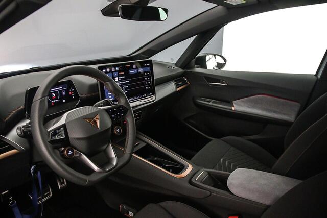 Cupra Born Essential Limited 230pk Automaat Adaptive cruise control, Stoelverwarming, Parkeersensoren, LED koplampen, Stuurwiel verwarmd, Airco, App connect, DAB, Radio