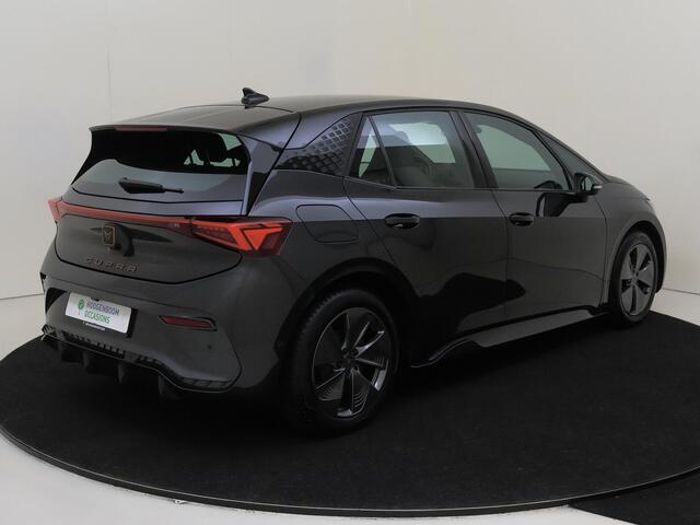 Cupra Born Business Plus 62 kWh | SOH 91% | Parkeerassistent | Keyless | Stoelverwarming | Navigatie | Elektrisch inklapbare buitenspiegels | CarPlay | Achteruitrijcamera |