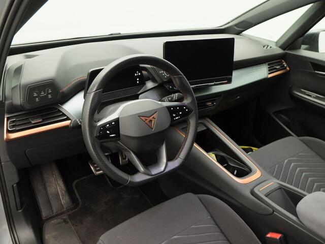 Cupra Born Business Plus 62 kWh | Adaptive Cruise | Stoelverwarming | CarPlay | Bluetooth | Achteruitrijcamera | 18 Inch | 36.733 Km!!