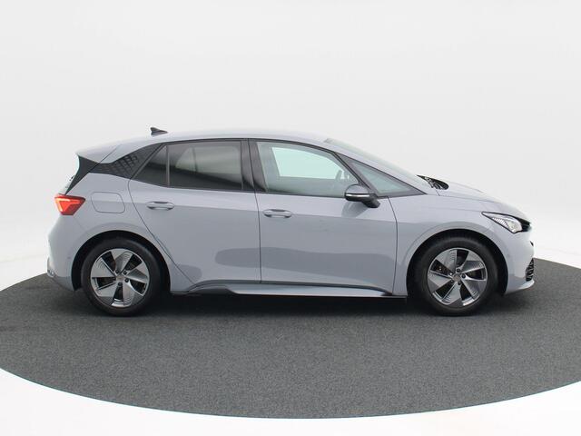 Cupra Born Business Plus 62 kWh | Adaptive Cruise | Stoelverwarming | CarPlay | Bluetooth | Achteruitrijcamera | 18 Inch | 36.733 Km!!