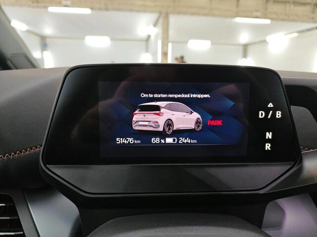 Cupra Born Business 62 kWh / CAMERA/ PARK. SENSOREN/ FULL LINK/ GETINT GLAS/ NAVI/ 18" LMV