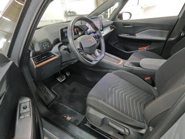 Cupra Born Business 62 kWh / CAMERA/ PARK. SENSOREN/ FULL LINK/ GETINT GLAS/ NAVI/ 18" LMV