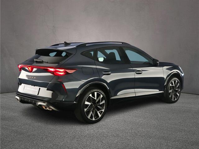 Cupra Formentor VZ Performance 1.5 TSI e-Hybrid 272pk DSG Automaat Trekhaak, Adaptive cruise control, Achteruitrijcamera, Stuurwiel verwarmd, Parkeersensoren, Elektrische achterklep