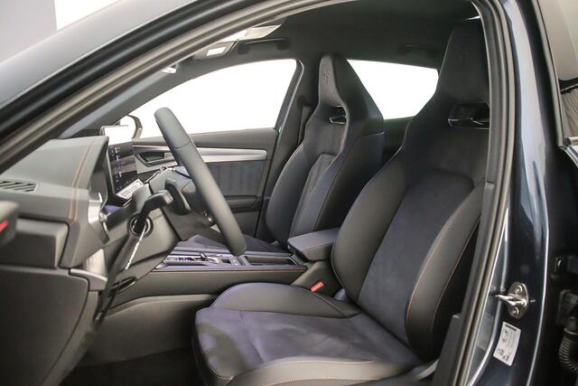 Cupra Formentor VZ Performance 1.5 TSI e-Hybrid 272pk DSG Automaat Adaptive cruise control, Elektrische achterklep, Achteruitrijcamera, Stuurwiel verwarmd, LED koplampen, Stoelverwarming