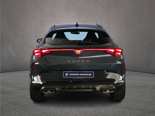 Cupra Formentor VZ Performance 1.5 TSI e-Hybrid 272pk DSG Automaat Adaptive cruise control, Elektrische achterklep, Achteruitrijcamera, Stuurwiel verwarmd, LED koplampen, Stoelverwarming