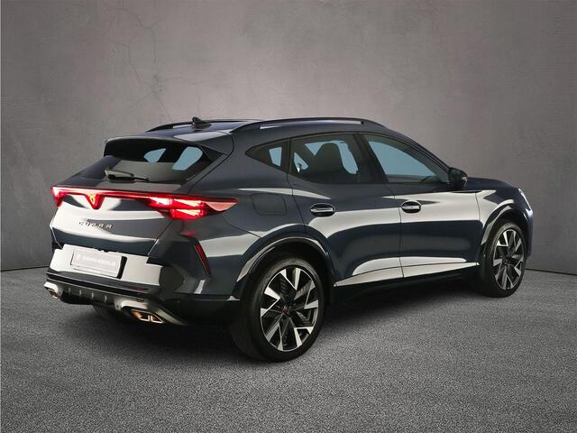 Cupra Formentor VZ Performance 1.5 TSI e-Hybrid 272pk DSG Automaat Adaptive cruise control, Elektrische achterklep, Achteruitrijcamera, Stuurwiel verwarmd, LED koplampen, Stoelverwarming