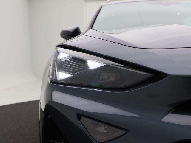 Cupra Formentor 1.5 TSi 204 Pk e-Hybrid Automaat Business | 360° Camera | Panorma Dak | Adaptive Cruise | Full LED | Privacy Glass | Elektrische Achterklep | 19 Inch | 40 Km!!