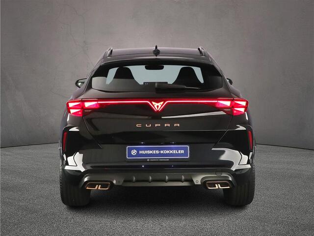 Cupra Formentor VZ Performance 1.5 TSI e-Hybrid 272pk DSG Automaat Trekhaak, Adaptive cruise control, Achteruitrijcamera, LED koplampen, Elektrische achterklep, Stuurwiel verwarmd