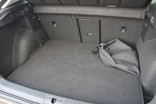 Cupra Formentor 1.4 e-Hybrid Business