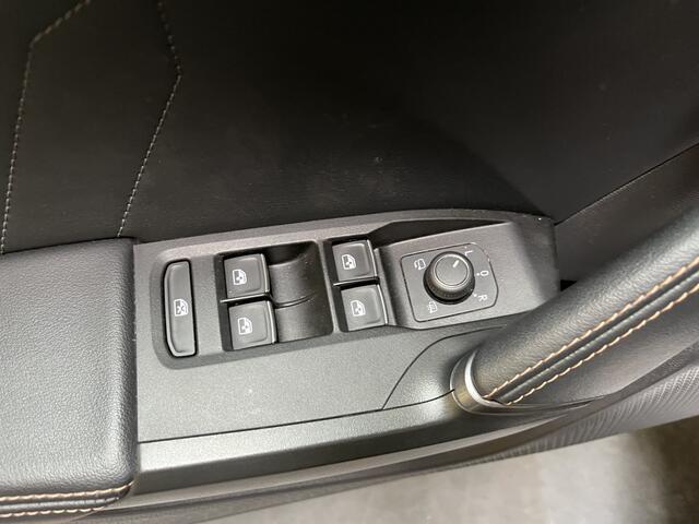 Cupra Formentor 1.4 e-Hybrid Performance / AUTOMAAT/ 18" LMV/ ADAPT. CRUISE/ KEYLESS/ DIGITAL DASH/ PARK. SENSOREN CAMERA/ RIJ-MODI/ STOEL-STUUR VERWARM./ NAVI/ MATRIX/ DAB/ CLIMA