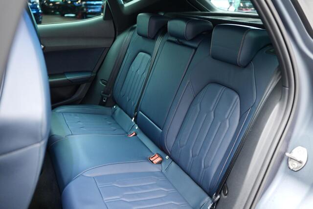 Cupra Formentor 1.4 e-Hybrid VZ Performance |Pano|360 Camera|Ambient|Dodehoek|Draadloos Laden|