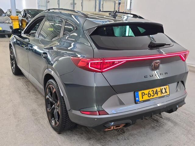 Cupra Formentor 1.4 e-Hybrid VZ Copper Edition 2e Eigenaar | Dealer Onderh | NL-Auto | BTW | Pano | Cupra Knop | Trekhaak | Memory | Winterpack | Sfeer | Elek Stoel+Klep | Leder | Camera | Full Led | Keyless | PDC