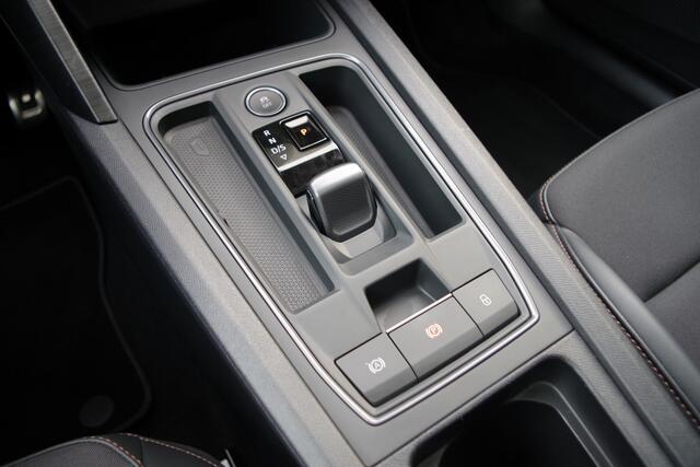 Cupra Formentor 1.4 e-Hybrid 245 PK VZ Copper Edition PHEV, Panoramadak, Kuipstoelen, Carplay, Camera