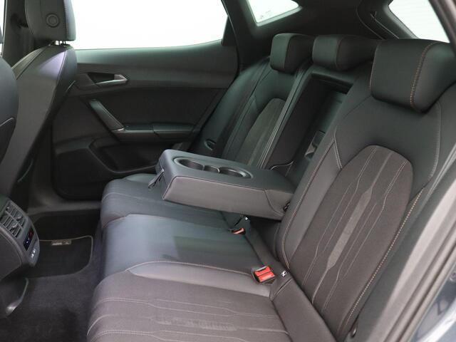 Cupra Formentor 1.4 TSI e-Hybrid Essential 204PK DSG SOH 93% Pano-Schuifdak, Trekhaak, Full LED, Adaptieve Cruise Control, Achteruitrijcamera, Stuurverwarming, Keyless, 18" LM Velgen