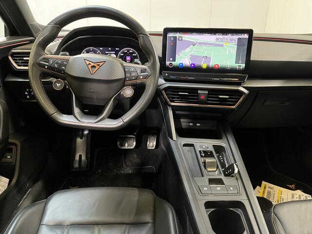 Cupra Formentor 1.4 e-Hybrid VZ Black Edition / AUTOMAAT/ LEDER/ PANO/ ELEKTR. TREKHAAK/ KEYLESS/ ELEKTR STOEL./ PARK. SENSOREN + CAMERA/ RIJ-MODI/ FULL LINK/ CLIMA 3-ZONE/ STOEL-STUUR VERWARM.