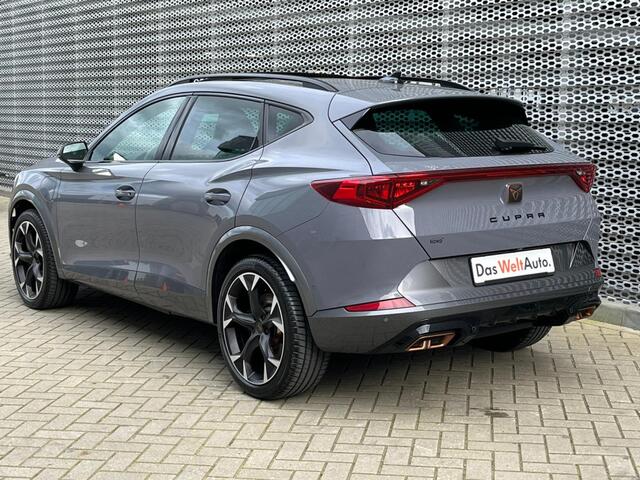 Cupra Formentor 1.4 e-Hybrid VZ Black Edition / Panoramadak / Navigatie / Supersportstuur / Leer / 19" LMV /