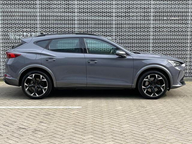 Cupra Formentor 1.4 e-Hybrid VZ Black Edition / Panoramadak / Navigatie / Supersportstuur / Leer / 19" LMV /