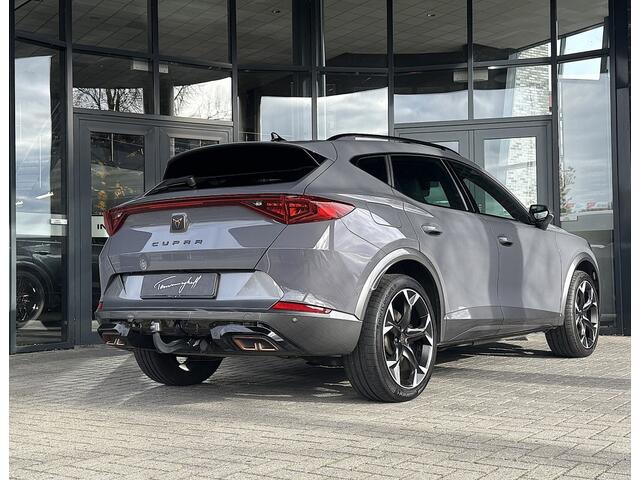Cupra Formentor 1.4 E-HYBRID 245PK VZ PERF. - PANO - TREKH. - MATRIX