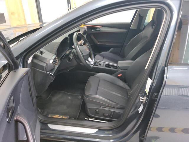 Cupra Formentor 1.4 e-Hybrid Performance 1e Eigenaar | Dealer Onderh | BTW | Elek Trekhaak | Sfeer | Camera | Memory | Elek Stoel+Klep | WinterPack | Carplay | Ad Cruise | Full Led | Keyless | PDC |