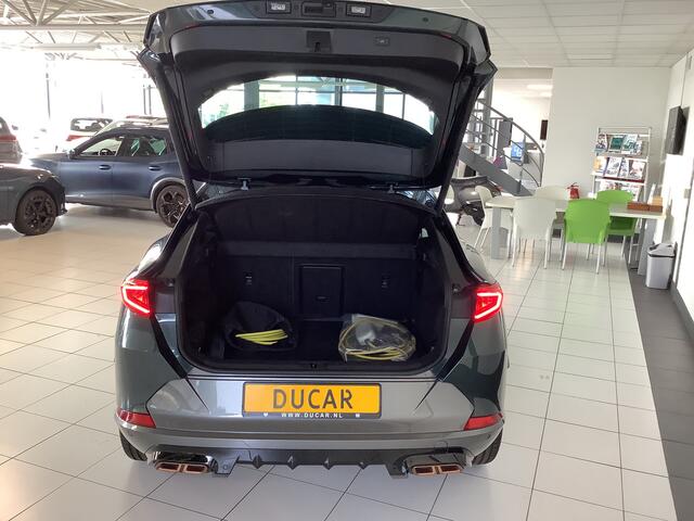 Cupra Formentor 1.4 e-Hybrid VZ Copper Edition Panodak, Camera