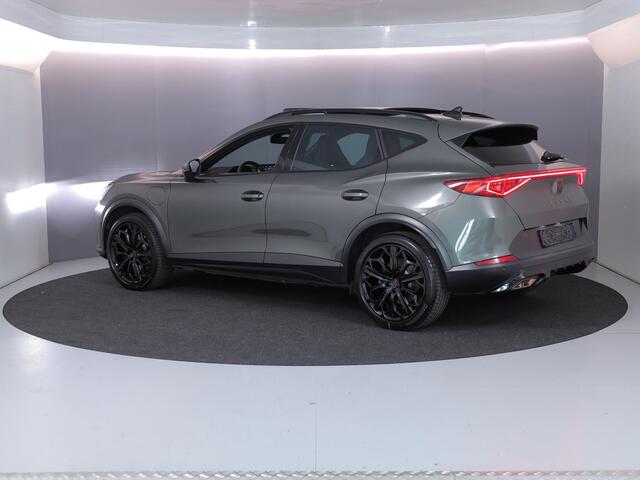 Cupra Formentor 1.4 e-Hybrid VZ Performance 245 pk Automaat (DSG) | Navigatie | Panoramadak | Parkeersensoren (Park assist) | Rondomzicht camera | Stoelverwarming | Elektr. bestuurdersstoel met geheugen |