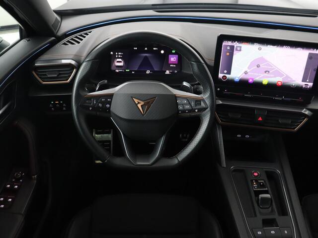 Cupra Formentor 1.4 eHybrid VZ | 245pk | Stoelverwarming | Camera | Adaptive cruise | Sfeerverlichting | Navigatie | Keyless | 19'' | Stuurverwarming | Full LED | Sportstoelen | PHEV | Plug In