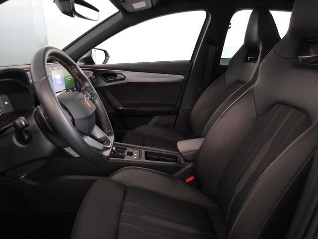 Cupra Formentor 1.4 e-Hybrid VZ Performance 245 pk Automaat (DSG) | Navigatie | Parkeersensoren (Park assist) | Achteruitrijcamera | Adaptieve cruise control | Stoelverwarming |