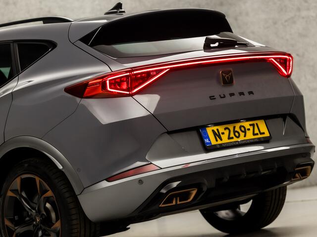 Cupra Formentor 1.4 e-Hybrid VZ Performance 245Pk Automaat (APPLE CARPLAY, GROOT NAVI, MEMORY SEATS, LEDER, KUIPSTOELEN, 360 CAMERA, STUUR/STOELVERWARMING, ADAPTIVE CRUISE, SFEERVERLICHTING, NIEUWSTAAT)