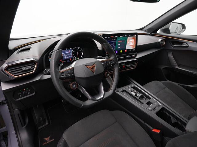 Cupra Formentor 1.4 e-Hybrid 245 pk DSG VZ Tribe Edition | Panoramadak | Trekhaak | Leder/alcantara | Beats | Matrix LED | Geheugenstoel | Rondomzicht camera | Adaptief sportonderstel