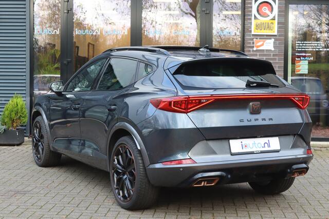 Cupra Formentor 1.4 e-Hybrid 180kW/245pk VZ Performance Pano/Matrix LED/Kuipstoelen/360Camera/Keyless/DCC/Virtual Cockpit/19"