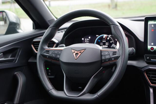 Cupra Formentor 1.4 e-Hybrid 204 PK Business PHEV, Panoramadak, Groot-Navigatie, Adap. Cruise Control