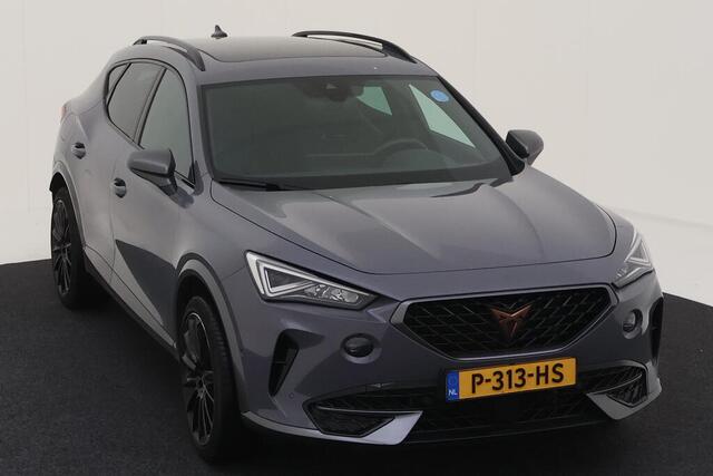 Cupra Formentor 1.4 e-Hybrid Black Edition / AUTOMAAT/ PANO/ CAMERA/ PARK. SENSOREN/ LEDEREN MEMORY SEATS/ FULL LINK/ LED/ TRAVEL ASSIST/ STOEL-STUURVERWARM./ ADAPT. CRUISE/ GETINT GLAS/ NAVI/ CLIMA