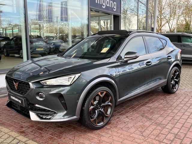 Cupra Formentor 1.4 e-Hybrid DSG VZ Black Edition / Panorama dak / Geheugen stoelen / Navigatie / Stoelverwarming / Achteruitrij camera