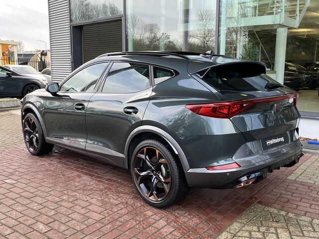 Cupra Formentor 1.4 e-Hybrid DSG VZ Black Edition / Panorama dak / Geheugen stoelen / Navigatie / Stoelverwarming / Achteruitrij camera