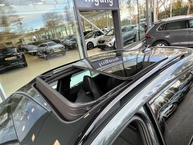 Cupra Formentor 1.4 e-Hybrid DSG VZ Black Edition / Panorama dak / Geheugen stoelen / Navigatie / Stoelverwarming / Achteruitrij camera