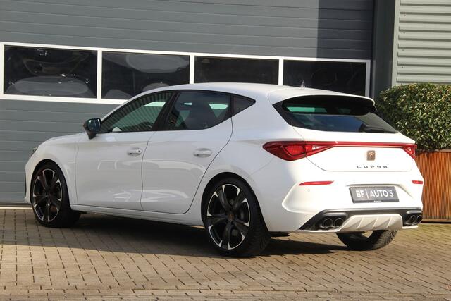 Cupra Leon Sportstourer 2.0 TSI VZ 300Pk Keyless-Go | Apple CarPlay | ACC | Lane Assist | ECC | Navi | Stoel-Stuurverwarming | LMV19" |Sportstoelen | Goede banden | Sfeerverlichting | Zeer nette auto