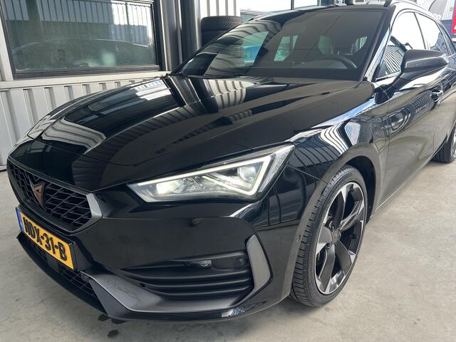 Cupra Leon Sportstourer 1.4 e-Hybrid Business | AUTOMAAT | CARPLAY/ANDROID | CAMERA | NAVI | ADAPTIVE CRUISE CONTROL | KEYLESS | CLIMATE CONTROL | PDC V+A | SPORTSTOELEN | STOEL/STUURVERWARMING | SFEERVERLICHTING